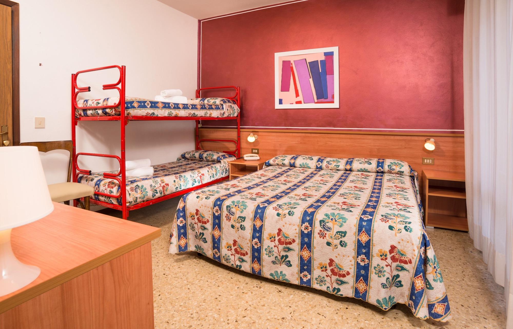 Hotel Azzorre Lido di Jesolo Kültér fotó