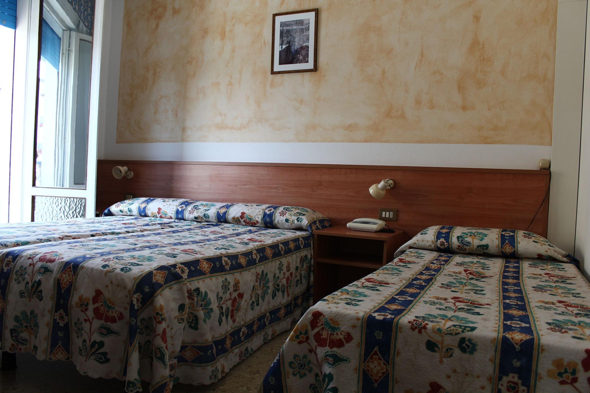 Hotel Azzorre Lido di Jesolo Kültér fotó