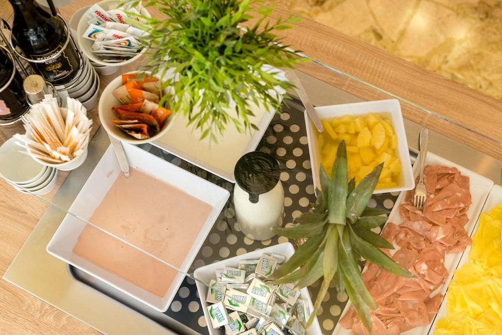 Hotel Azzorre Lido di Jesolo Kültér fotó